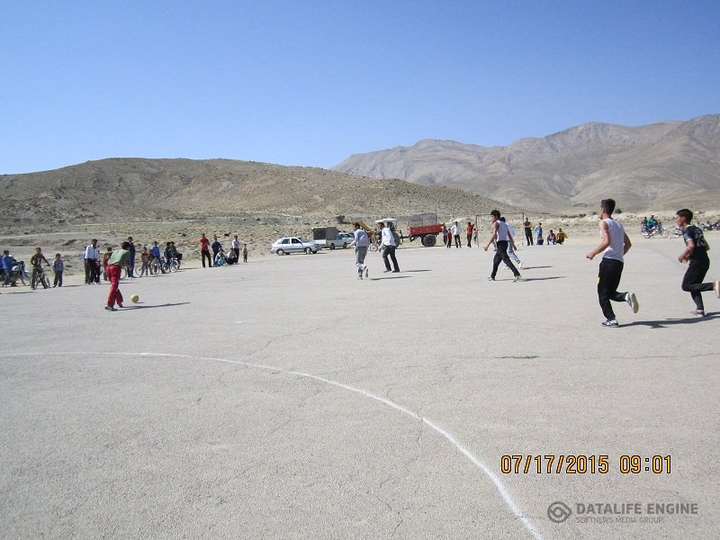 مسابقات فوتبال جام رمضان در روستای گلدره نجف آباد