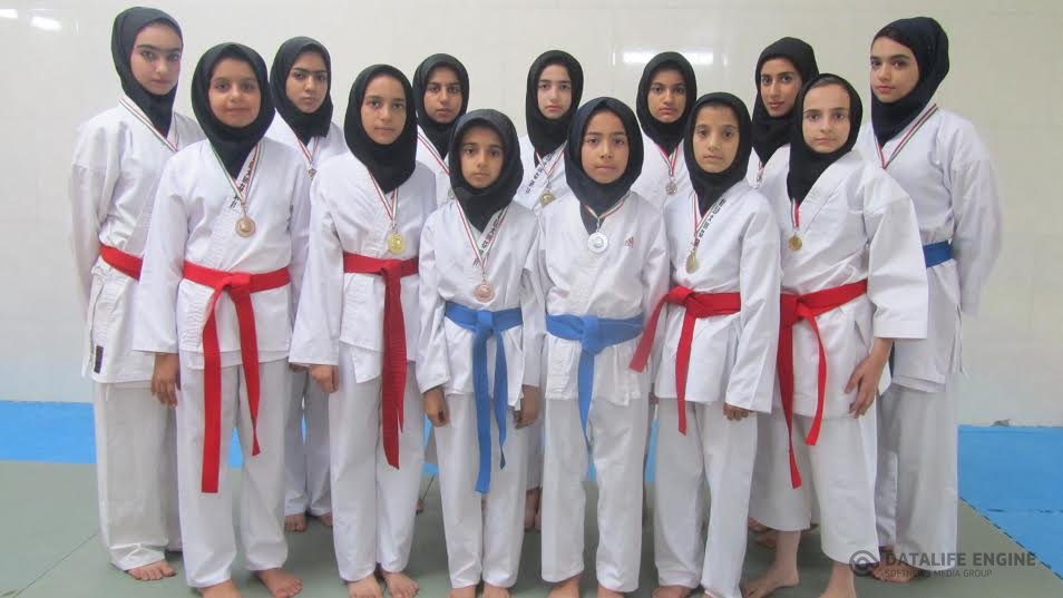 شرکت بانوان روستای بوستان در مسابقات کاراته کشور