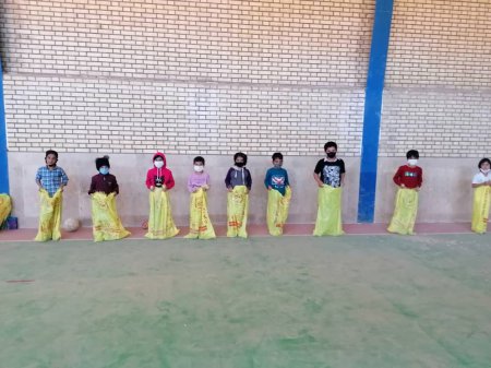 مسابقات بومی محلی ویژه آقایان در خانه ورزش روستای چوپانان شهرستان نایین برگزار شد