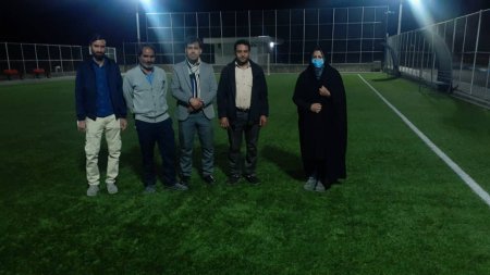 بازدید اعضای هیئت ورزش روستایی شهرستان نجف‌آباد از چمن مصنوعی تازه افتتاح شده روستای جلال‌آباد