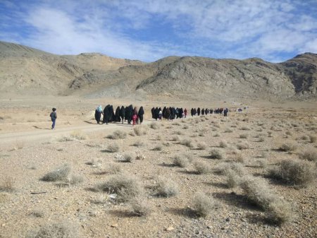 برگزاری برنامه کوه‌گشت ویژه بانوان در روستاهای شهرستان تیران و کرون