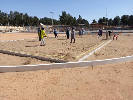 مسابقات چهارجانبه والیبال ساحلی بانوان شهرستان آران و بیدگل برگزار شد