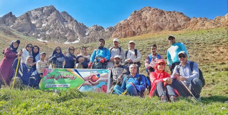 صعود کوهنوردان هیئت ورزش روستایی شهرستان بویین و میاندشت به مناسبت روز جهانی اهدای عضو