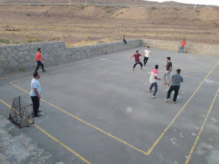برگزاری مسابقه فوتبال گل‌کوچک رده سنی نوجوانان و جوانان در شهرستان نایین