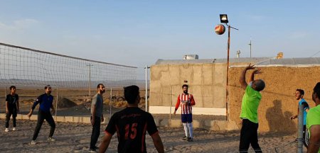 برگزاری مسابقه دوستانه والیبال ساحلی در روستای جلال‌آباد شهرستان نایین