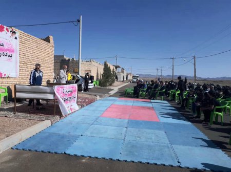 برگزاری همایش پیاده‌روی خانوادگی در روستای مشکنان شهرستان اصفهان