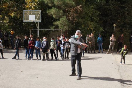 برگزاری همایش پیاده‌روی خانوادگی و اجرای مسابقات بومی محلی در روستای اسفرجان شهرستان شهرضا