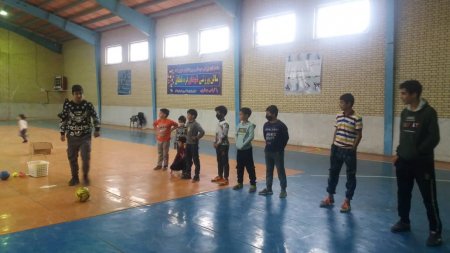برگزاری مسابقات بومی محلی و مهارت‌های فردی رشته فوتبال در شهرستان بویین میاندشت
