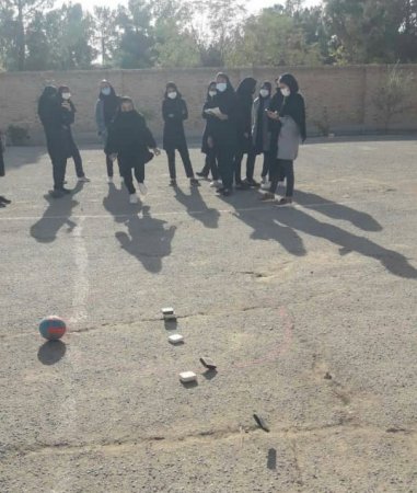 برگزاری مسابقات بومی محلی ویژه مدارس دخترانه روستای محمدآباد شهرستان آران و بیدگل