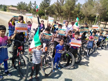 همایش دوچرخه سواری درشهرستان ورزنه برگزار شد