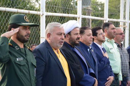افتتاحیه مسابقات مینی فوتبال روستاییان جام پرچم شهرستان بویین میاندشت