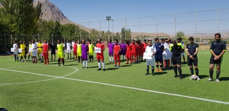 افتتاحیه مسابقات مینی فوتبال روستائیان شهرستان فریدونشهر