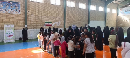 برگزاری مسابقات بومی محلی ویژه بانوان گرامیداشت هفته دفاع مقدس شهرستان فریدن
