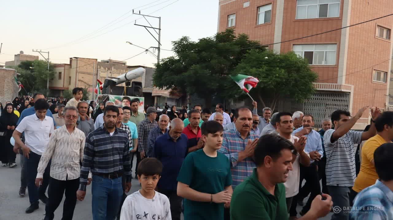 اجرای جشن و کاروان  شادی در شهرستان نکوآباد مبارکه
