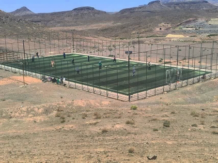 برگزاری بازی فوتبال در زمین چمن مصنوعی روستای جنبه