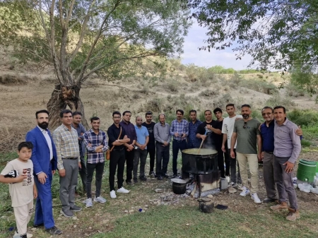 برگزاری آیین بومی‌گردی به مناسبت روز بوم‌گردی در مقبره بابا شیخ حسین دهاقان